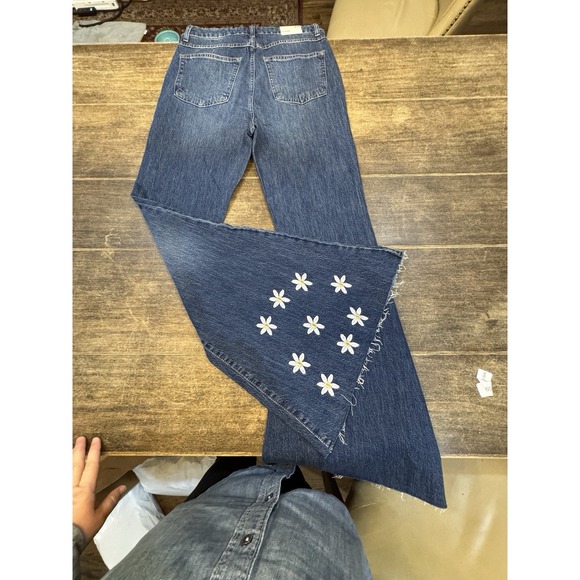 Forever 21 Blue Denim Flare Leg Jeans Daisies-High Rise Size 29 60's - Picture 5 of 16